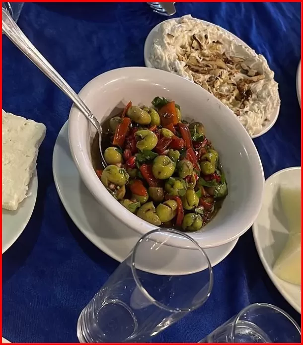 Zeytin Salatası